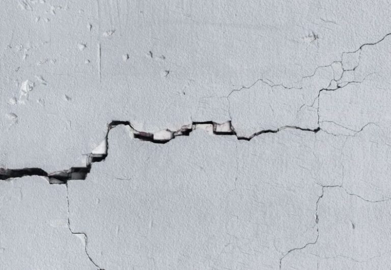 cracks in walls an indication of subsidence